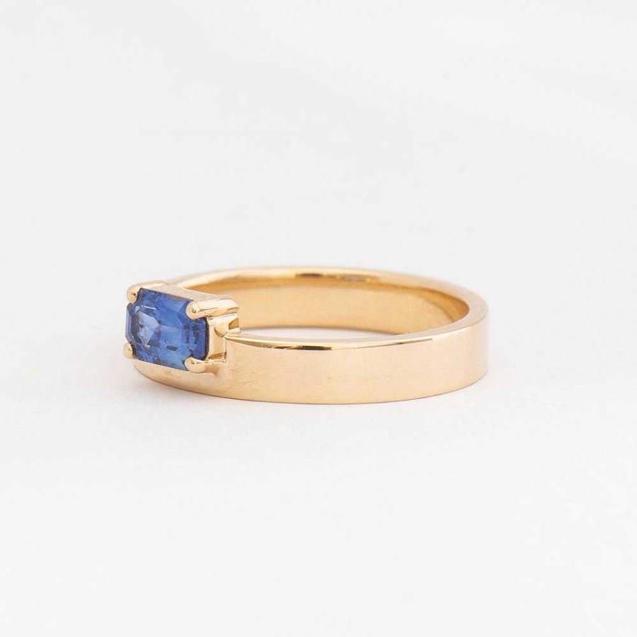 Rings WWAKE | 0.65 Ct Blue Sapphire Monolith Ring