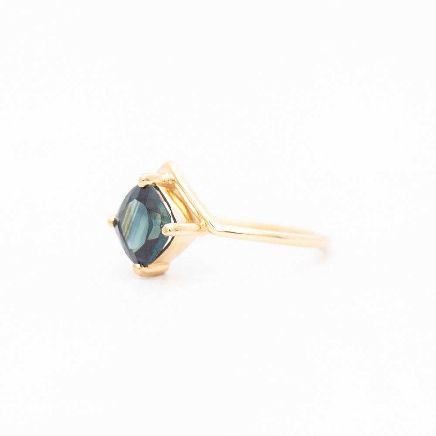 Rings WWAKE | 1.90 Ct Medium Australian Nestled Sapphire Ring