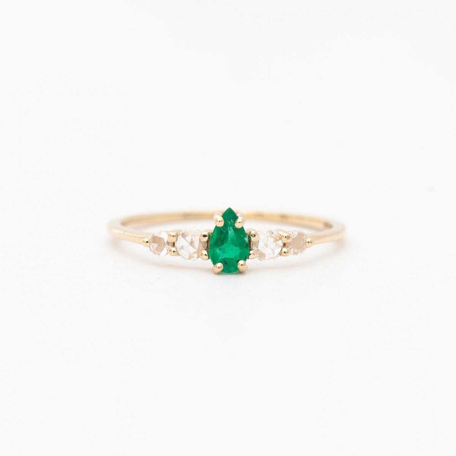 Rings Vale | Pear Emerald Bellatrix Ring