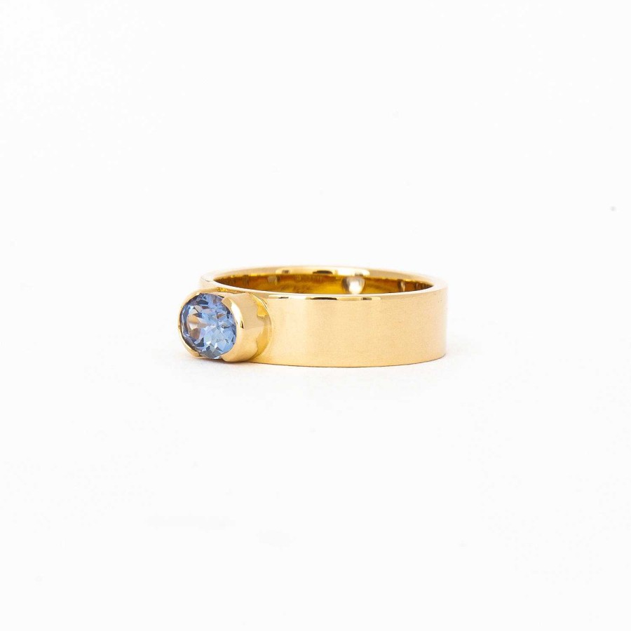 Rings WWAKE | 1.01 Ct Oval Sapphire Menhir No. 9 Ring