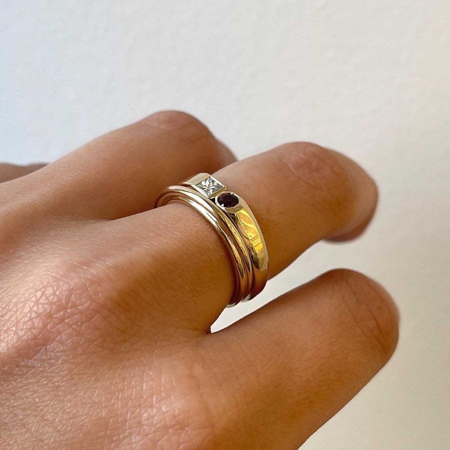 Rings WWAKE | Small Current Ring