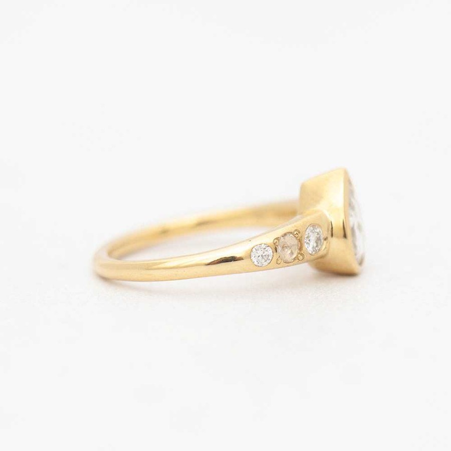 Rings M. Hisae | 0.49 Ct Rose-Cut Pear Takara Ring