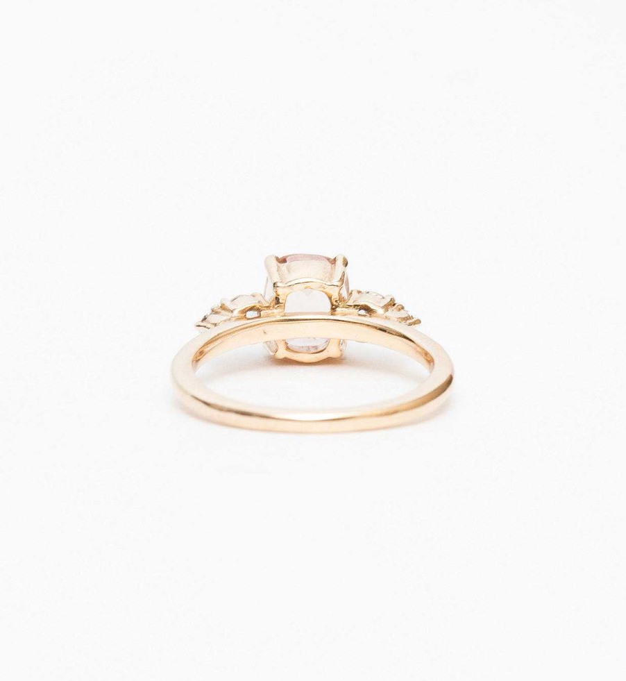 Rings Porter Gulch | Peach Cushion Sapphire Isa Ring